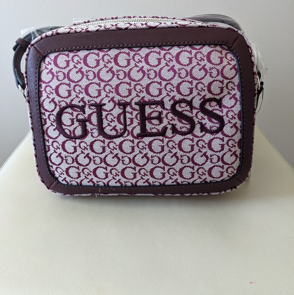Guess bag - Picture 1 of 4
